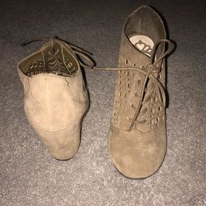 Fergalicious dress shoes